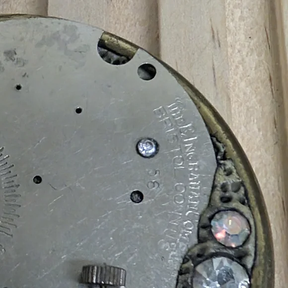 ARTIST Steampunk Pin Watch Parts Brooch Signed Leslie Mones - Picture 3 of 12